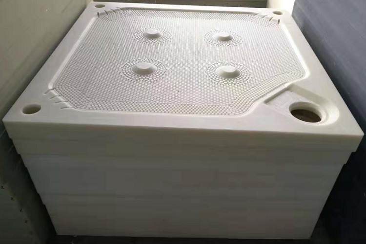 壓濾機(jī)濾板成品車間 (1)