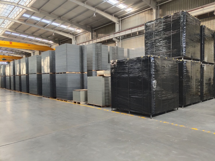 壓濾機(jī)濾板成品車間 (2)